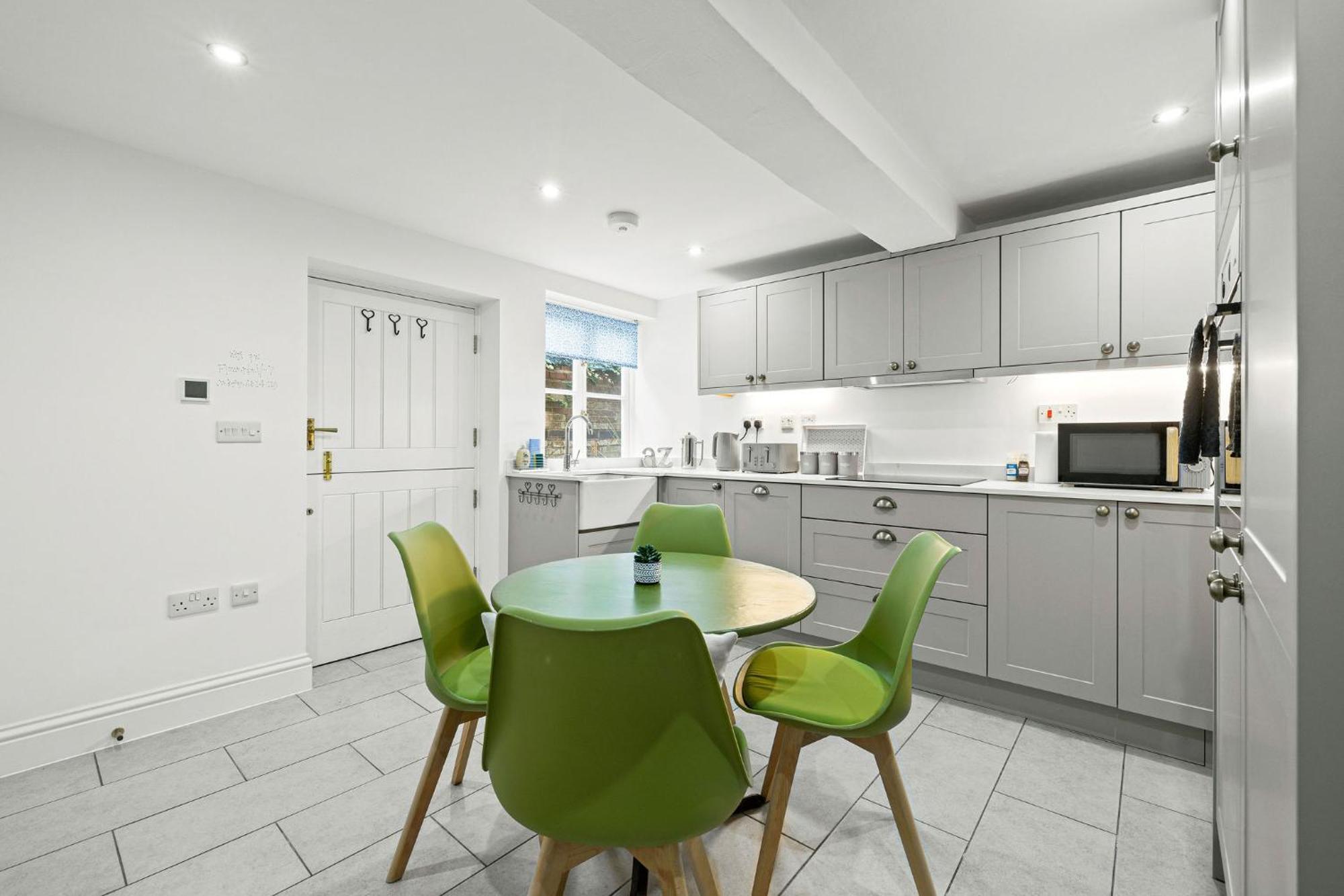Bell Cottage By Ludlow Castle With Onsite Parking Экстерьер фото