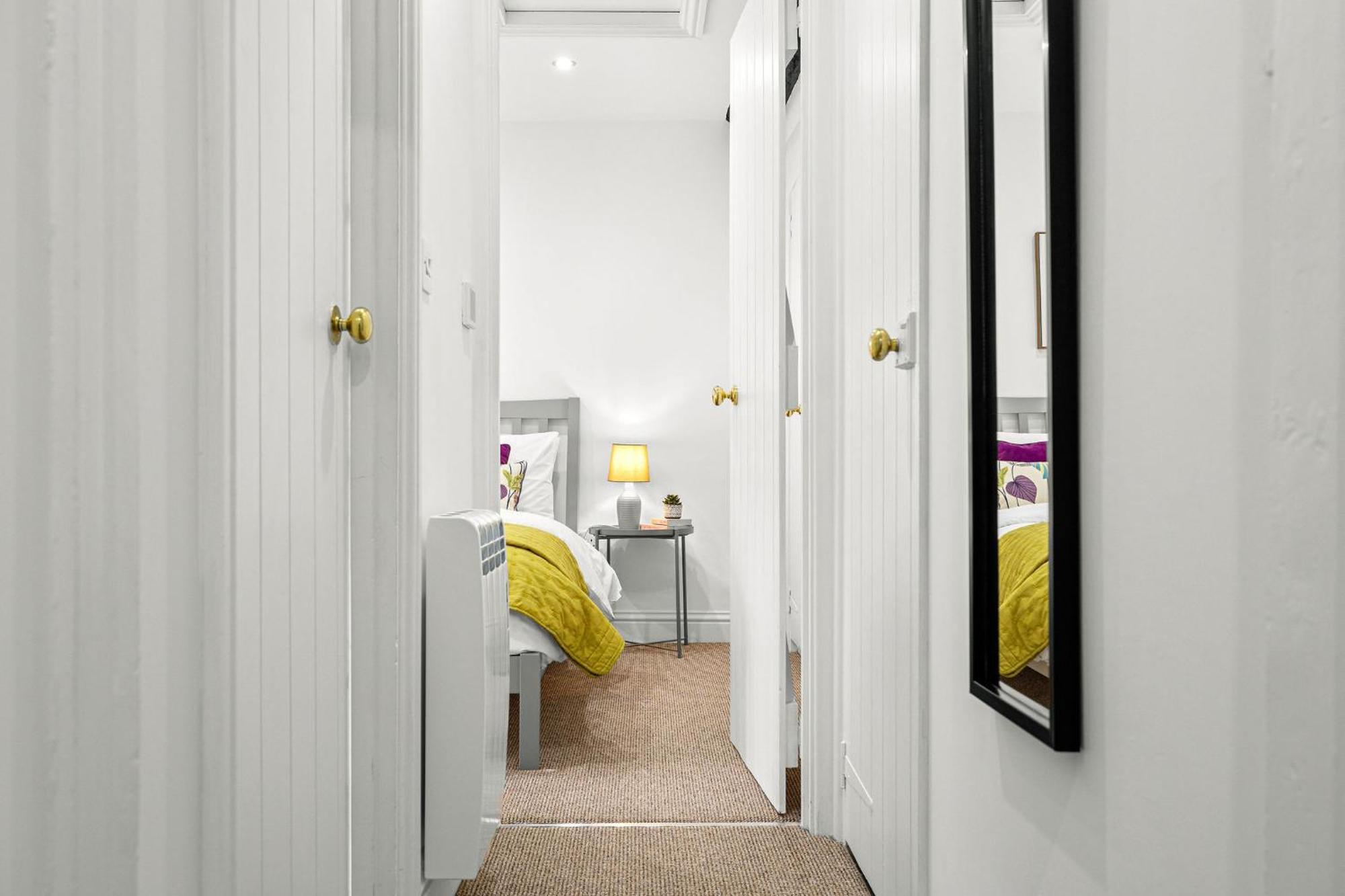 Bell Cottage By Ludlow Castle With Onsite Parking Экстерьер фото