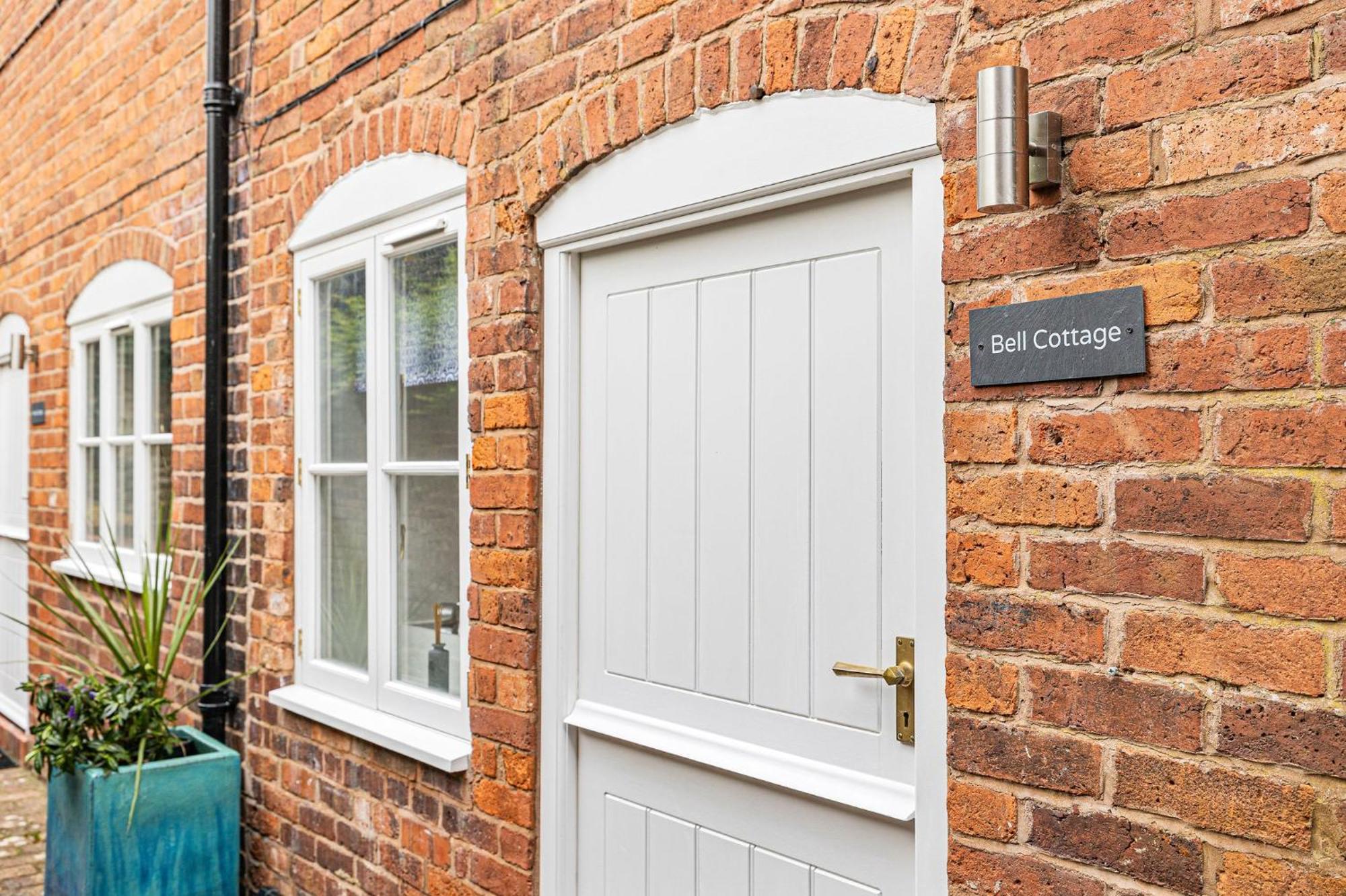 Bell Cottage By Ludlow Castle With Onsite Parking Экстерьер фото