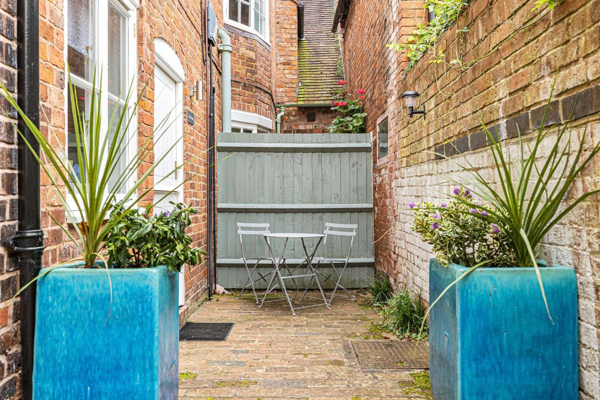 Bell Cottage By Ludlow Castle With Onsite Parking Экстерьер фото